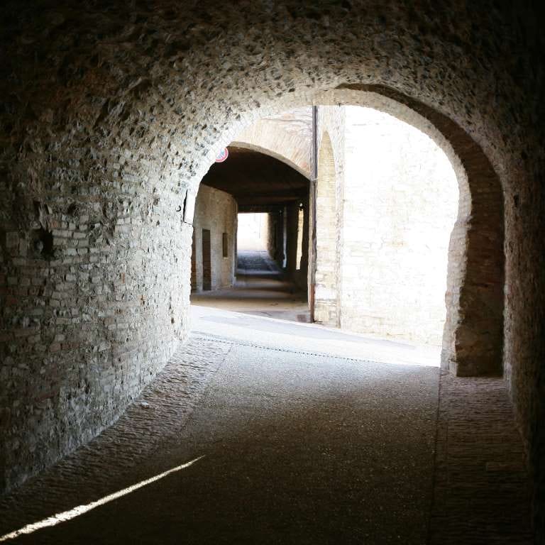 "Rughe" vie medioevali - Fossato di Vico